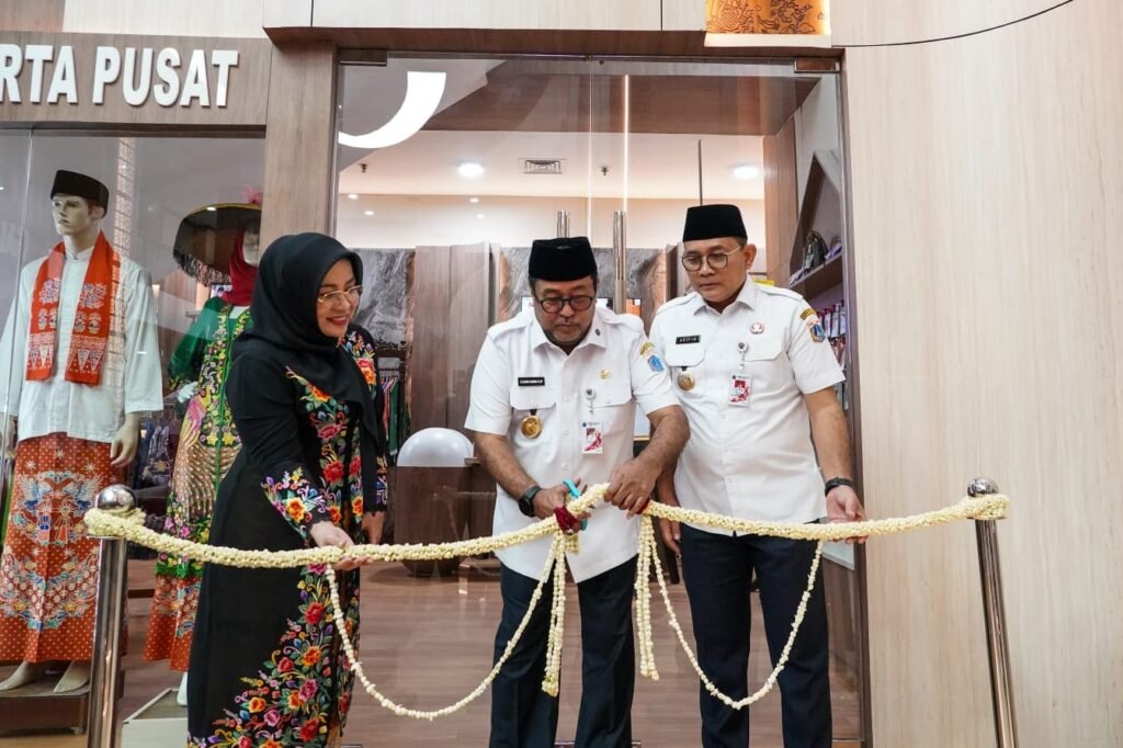 Wakil Gubernur DKI Jakarta Resmikan Gerai Baru Dekranasda Jakarta Pusat